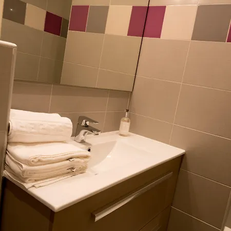 Le Relais Des Dames Bed & Breakfast 3*