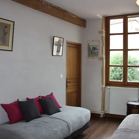 Le Relais Des Dames 3* Neuville-sur-Saone